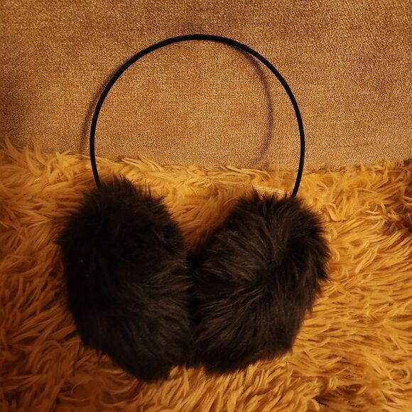 Earmuffs  - Picture 1 of 3
